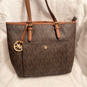 AUTHENTIC Michael Kors Bag! Gorgeous